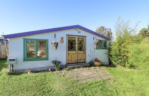 Grimsby House | Little Eden by the Sea