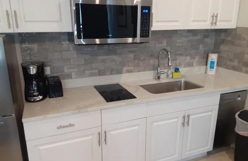 Ruskin Apartment | Little Harbor Resort #306 Tampa Bay FL Beach, Bayside, 2 Pools