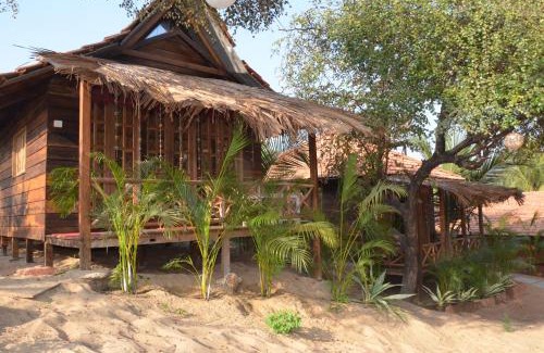 Saunta Vaddo Resort | Little India Beach Cottages