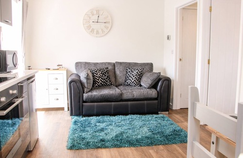 Four Crosses Cottage | Little Oakleigh