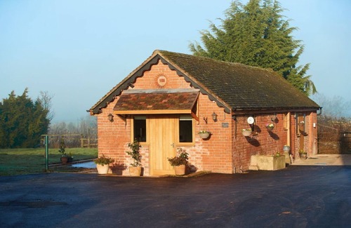 Bodenham House | Little Owls Barn is a single storey converted barn nestled among apple orchards