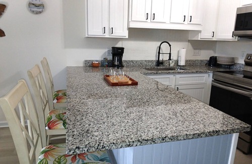 Little River Condo | Little River Fun - Lifetime memories made. Condo sleeps 6 - n3 mi to the beach