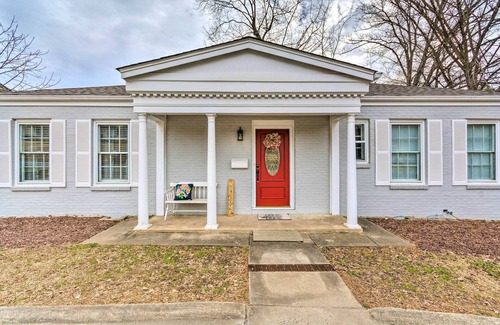 Midtown Cottage | Little Rock Home ~ 5 Mi to Downtown!
