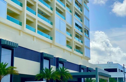 Villas Del Mar Apartment | Live it 🏖☀️ Beach-Pools-Wifi-Gym- Games- Parking