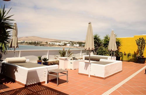 Bahia Calma House | Live like a Hollywood star: a spectacular beach property!