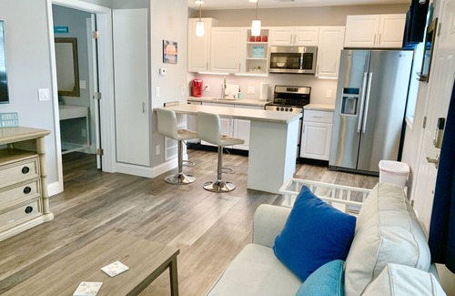 St. Pete Beach Cottage | Live Like a Local :) 2 BLOCKS TO THE BEACH