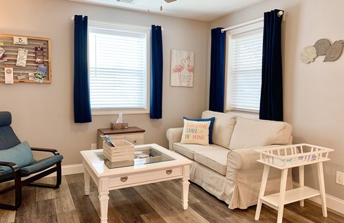 St. Pete Beach Cottage | Live like a local :) 2 BLOCKS TO THE BEACH!