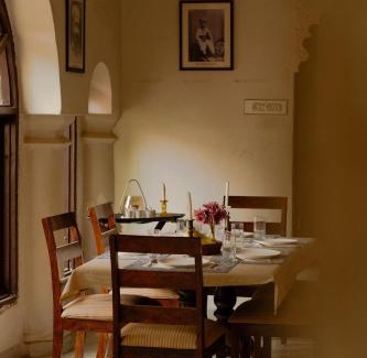 Bhindar House | Live Like Royalty 446-Year-Old Stay 7BR -Homeyhuts