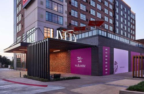 Central Oklahoma City Hotel | Lively Hotel On Oak Oklahoma City, Tapestry By Hilton