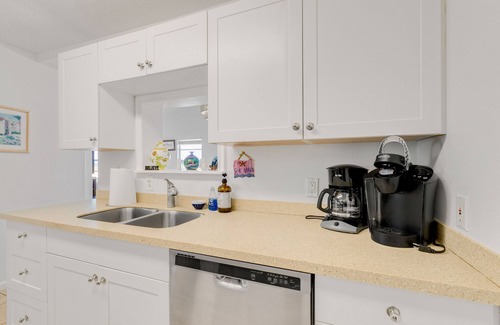 Whitney Beach Cottage | Livin' the Dream at Beach Dreams Resort