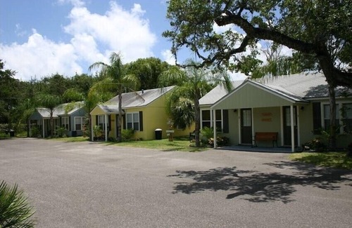 Fulton Cottage | Living On Island Time #5 - Cozy Coastal Cottages With A Whole Lot Of Charm!