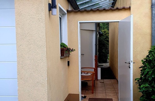 Ippendorf Apartment | Living on the roof of Bonn, only 10 minutes to the center
