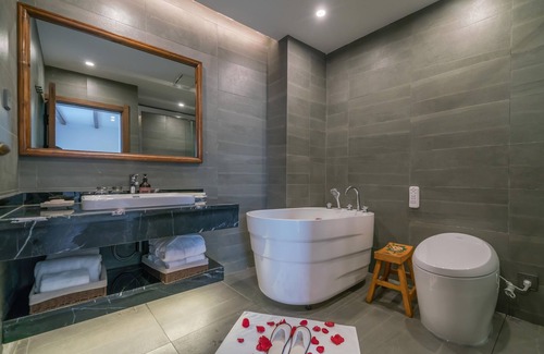 Dayan Old Town Hotel | Lize Graceland Artistic Suite Inn