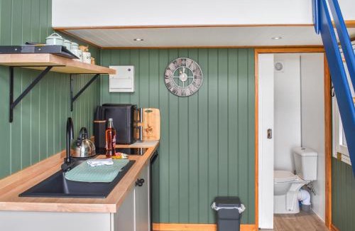 Pontardulais House | Llandremor Fawr Lodge - Uk50336