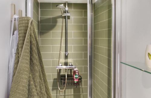 Pontardulais House | Llandremor Fawr Lodge - Uk50336