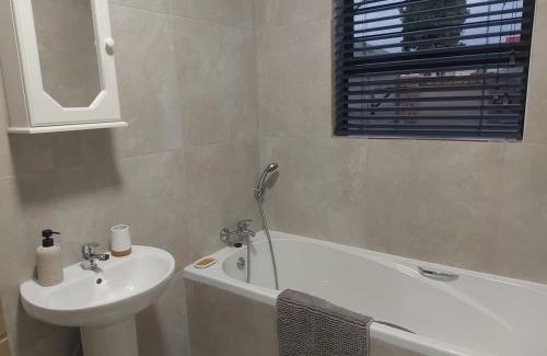 Ermelo Apartment | Lloyds - 9