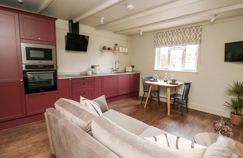 Bow Street Cottage | Llygad Y Dydd