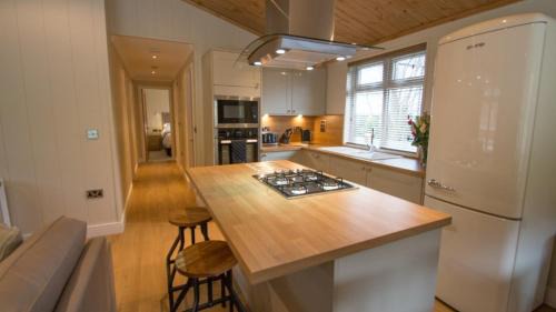 Gwynedd- Snowdonia House | Llyn Conwy Lodge