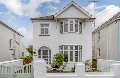 Fishguard House | Llys-y-Gân