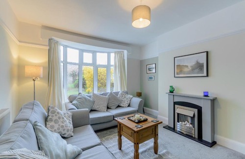 Fishguard House | Llys-y-Gân