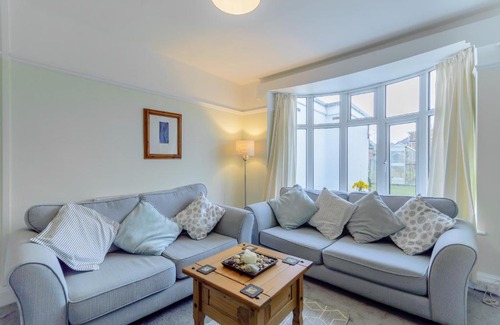 Fishguard House | Llys-y-Gân
