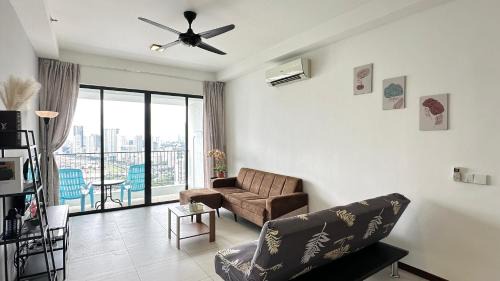 Tanjung Tokong Apartment | LM HomeyC 3BR Family Suite for 4-14 Pax with Nexflix & Coway Water Purifier