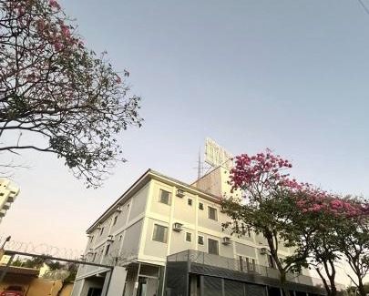 Santa Monica Bed & Breakfast | LN Flats & Suites