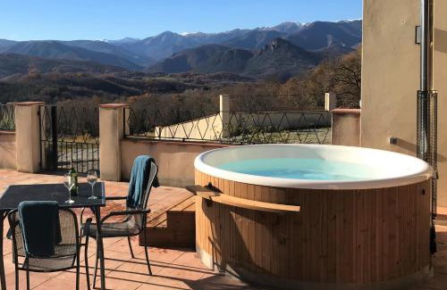 Saint-Laurent-de-Cerdans Villa | Lo Boix: Le Mas and Le Canigou