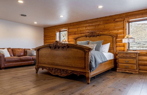 Clark House | Located at the base of the Beartooth Mountains, Beautiful Views!