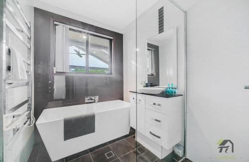 Cranebrook House | Located in Cranebrook, 3 bedrooms, relaxing home