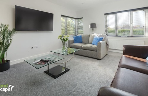 Ramsey House | Located in Ramsey, Royal 1 offers plenty to enjoy and is a matter of minutes from the town's indepen