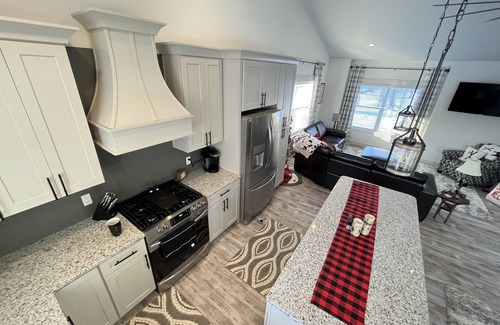 Thompsonville House | Located on the #7 Tee at the Bestie Valley Golf Course at Crystal Mountain