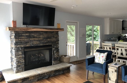 Helen House | Located on the Wine Highway minutes from many of the best wineries in the USA.