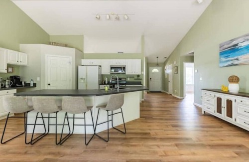 Duncan House | Location, Convenience, Comfort! Spacious home in a quite neighborhood, near GSP