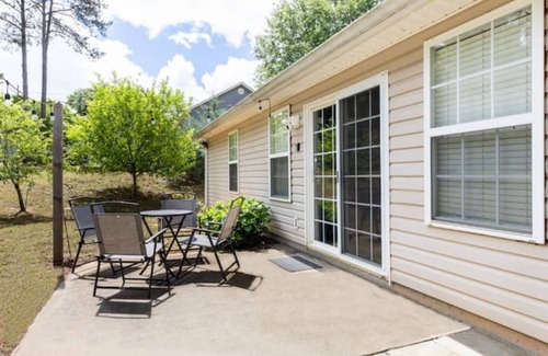 Duncan House | Location, Convenience, Comfort! Spacious home in a quite neighborhood, near GSP