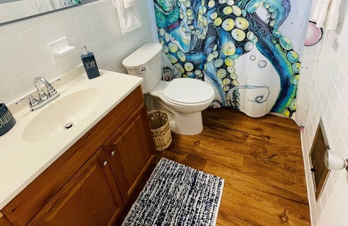 Weeki Wachee Gardens Cottage | Location, Location, Location!!!