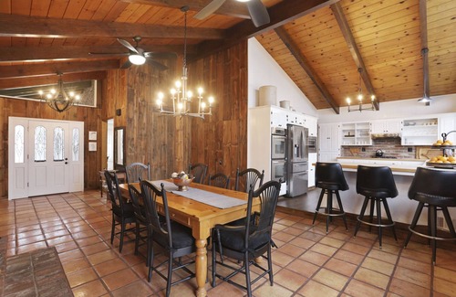 Lodi House | Lockewood Vineyards - Near Wineries, Wedding Venues & Minutes from Downtown Lodi