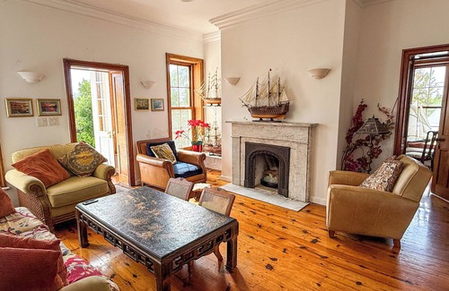 Devonshire Hotel | Locust Hall - Historic Farmhouse in Private Garden Setting
