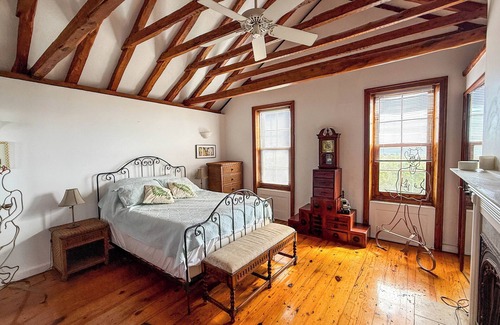 Devonshire Hotel | Locust Hall - Historic Farmhouse in Private Garden Setting