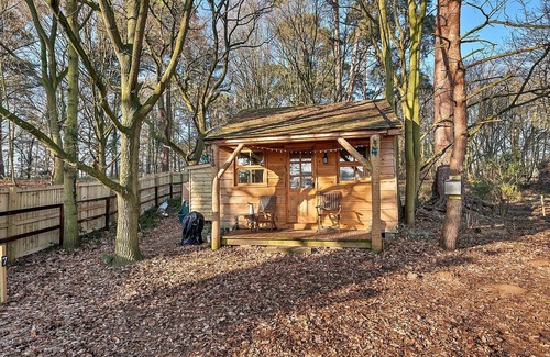 West Stow Ski Chalet | Lodge in Suffolk Countryside with BBQ