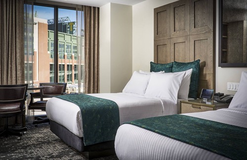 Ashwaubenon Hotel | Lodge Kohler