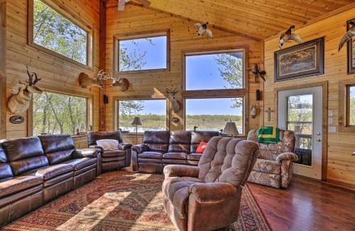 Wakenda House | Lodge on 240 Acres with Deck, Grill and Fire Pit!