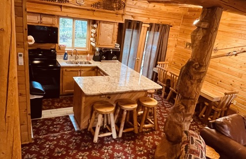 Au Train Cabin | Lodge on Au Train River a few blks from Lk Superior 15 min from Munising