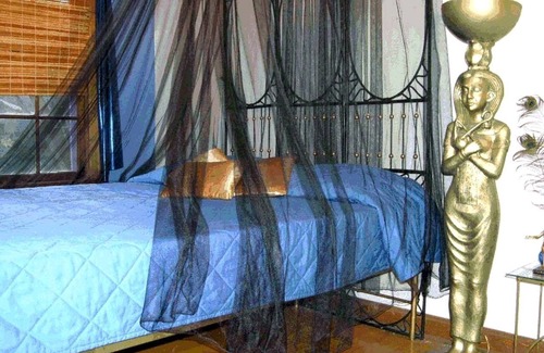 Geyserville House | Lodge Room for 2-3 people