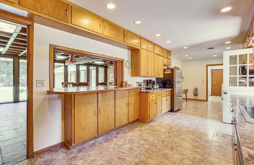 Coshocton House | Lodge-Style Home in Coshocton w/Spacious Yard