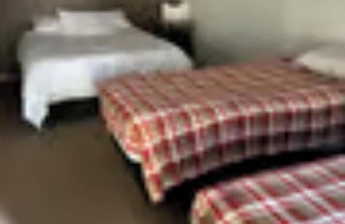 Tulelake RV Rental | Lodging 3, Two twins, full kitchen