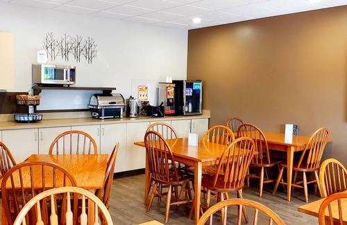 Berlin Hotel | Lodging on the Square