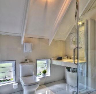 Nelspruit House | Loerie's Call Guesthouse