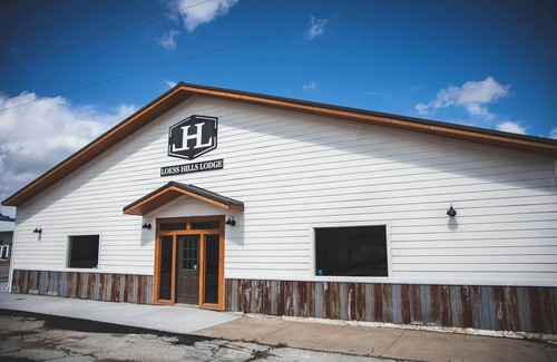 Mound City Apartment | Loess Hills Lodge - Room 8