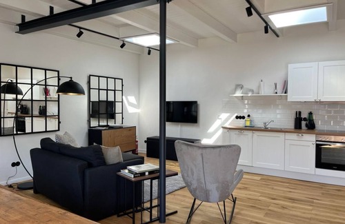 Friedrichstadt Apartment | Loft 2 im 1. Stock mit Sonnenterrasse - Simmerdeis an der Gracht